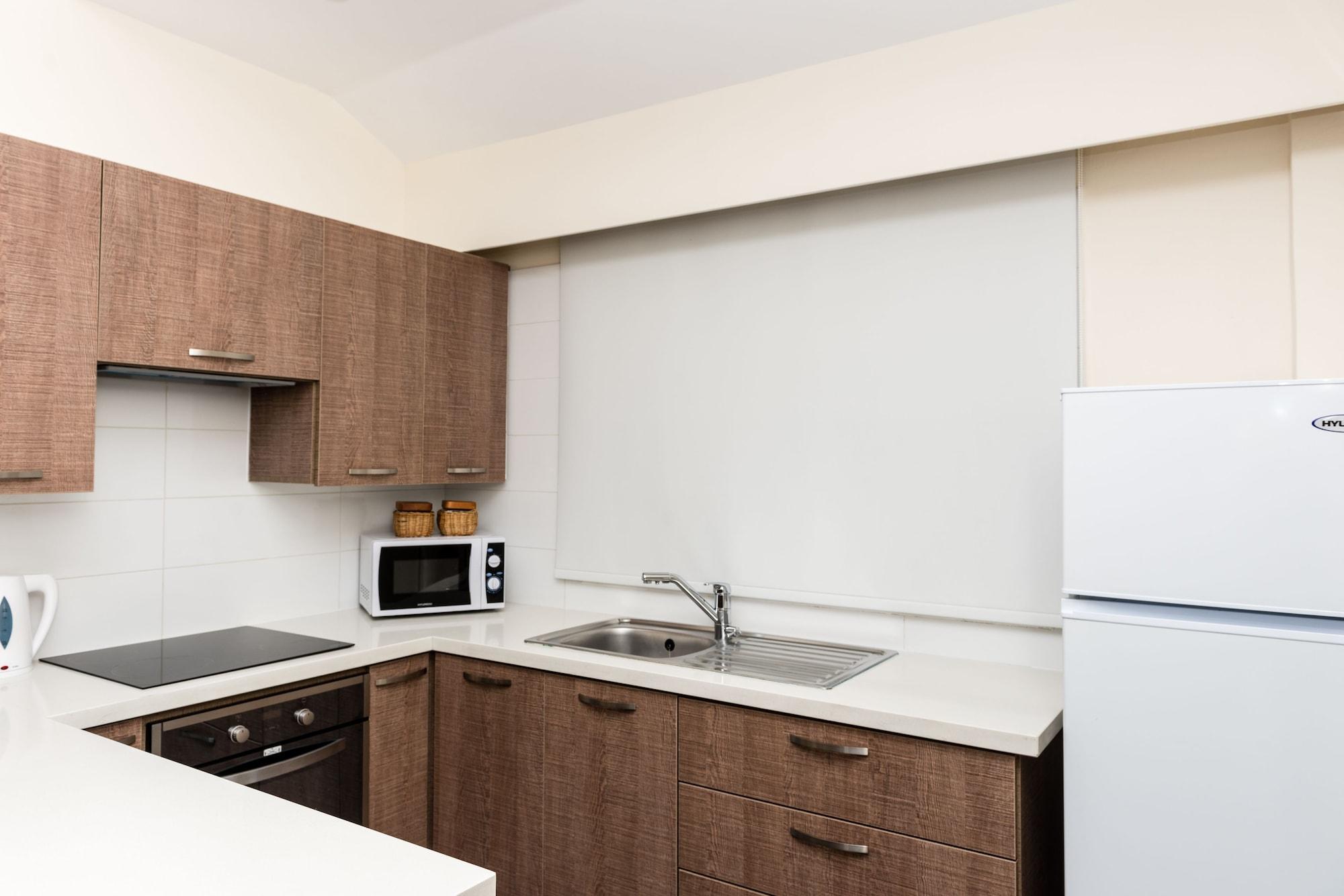 Helios 2 Apartment Paphos Exterior photo
